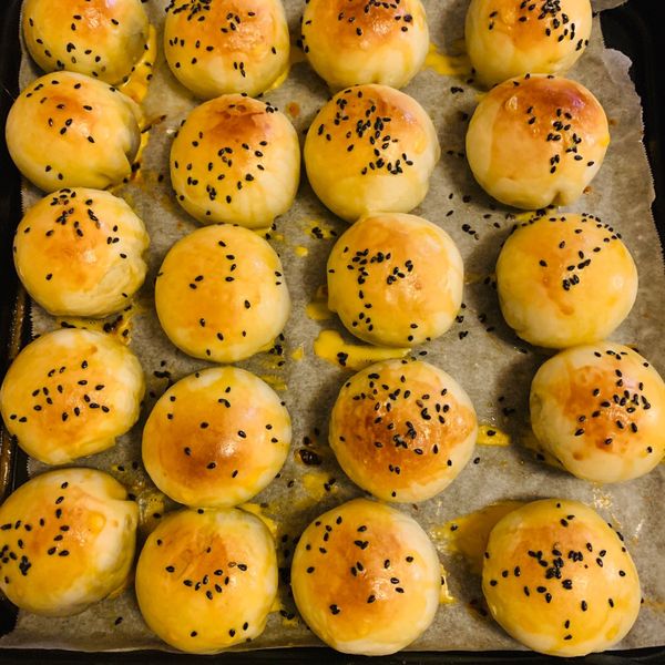 蛋黃酥 : 。幸福小嫻。一起做