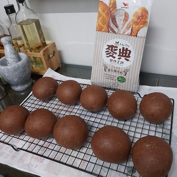 黑眼豆豆【麥典實作工坊麵包專用粉】：Jo 一起做