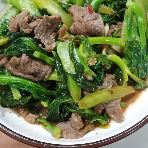 芥蘭牛肉🥄🍛 : 洪淑美一起做