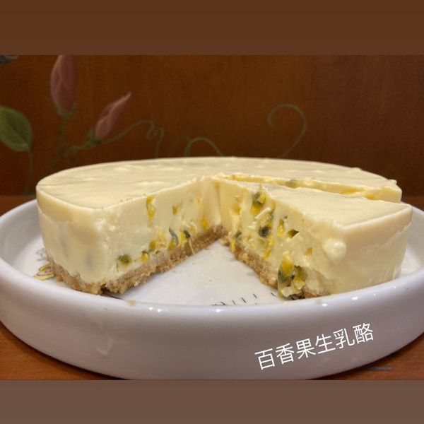 芒果生乳酪蛋糕【影片】無鮮奶油免烤箱 : 墨小辰一起做