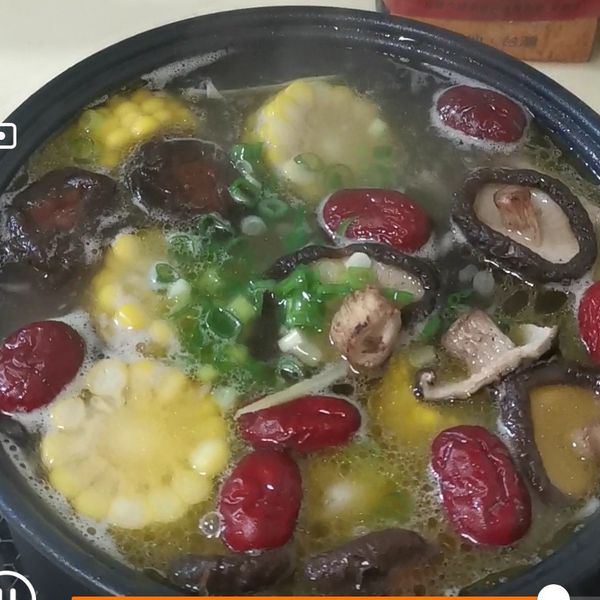 香菇玉米雞湯：Nancy Shou 一起做