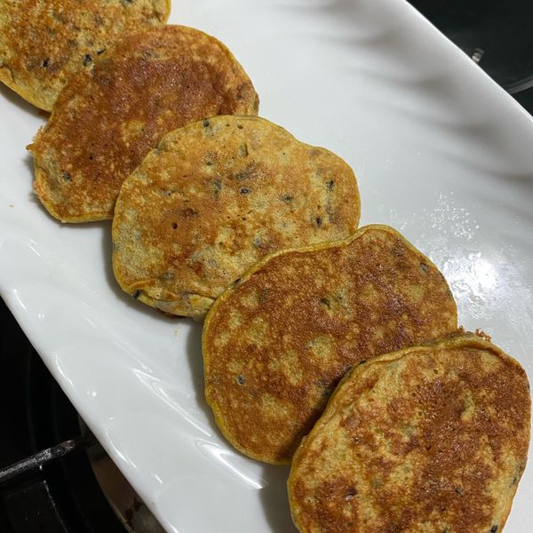 手指食物-補鈣芝麻香蕉鬆餅 : Ying Chen Lai一起做