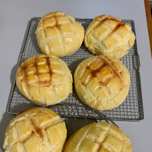 脆皮菠蘿奶酥麵包 : Yuka Wei一起做