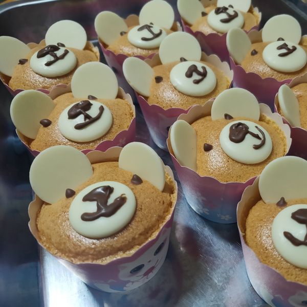 撞牆n次的戚風杯子蛋糕（附失敗案例分析）：Ida Liu 一起做