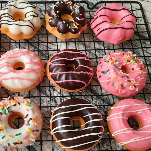 甜甜圈蛋糕 : Rui Rui一起做