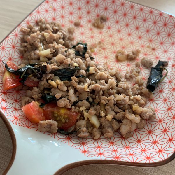 扒完三碗飯! 泰式打拋豬 食譜 : Penny一起做