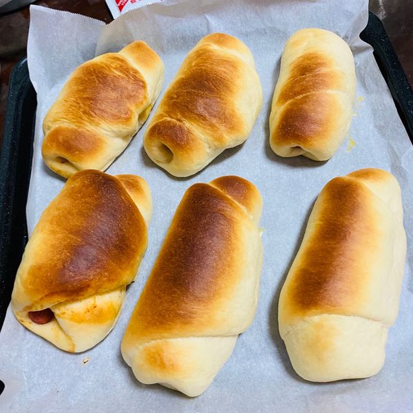 熱狗捲麵包(麵包機食譜) : 黃品華一起做