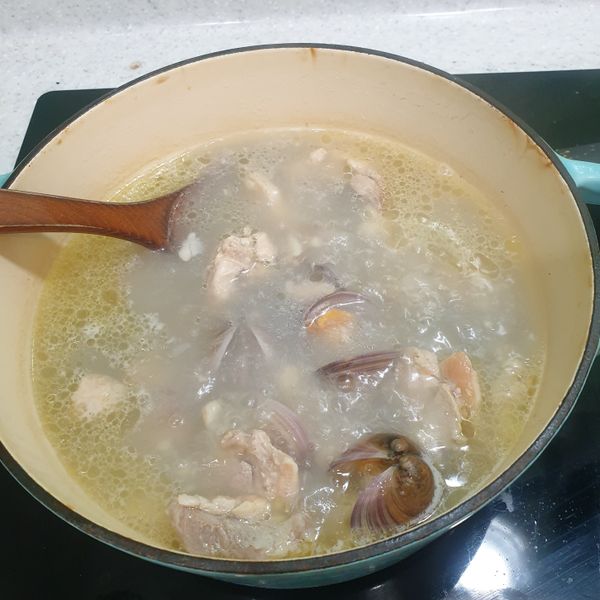 蒜頭蛤蜊雞湯（白湯） : 陳禹甄一起做