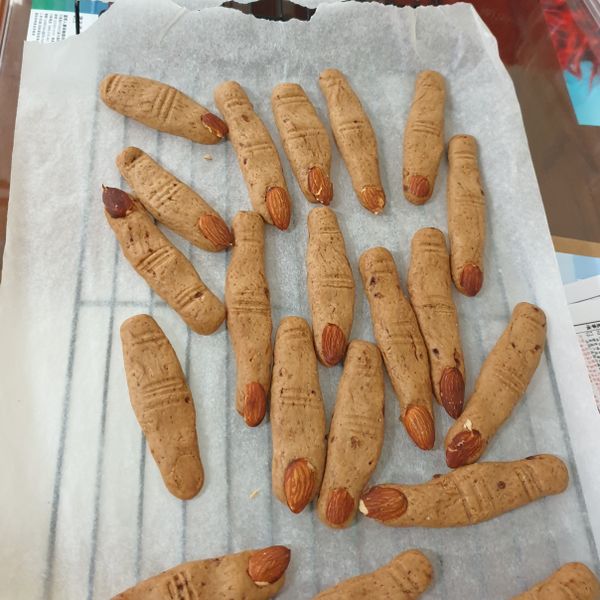 巫婆手指餅乾-黑糖 : Vionvion Lo一起做