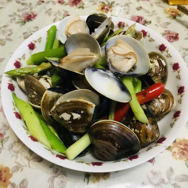 ♡粗蘆筍炒蛤蜊♡：♡Chen Angel♡ 一起做