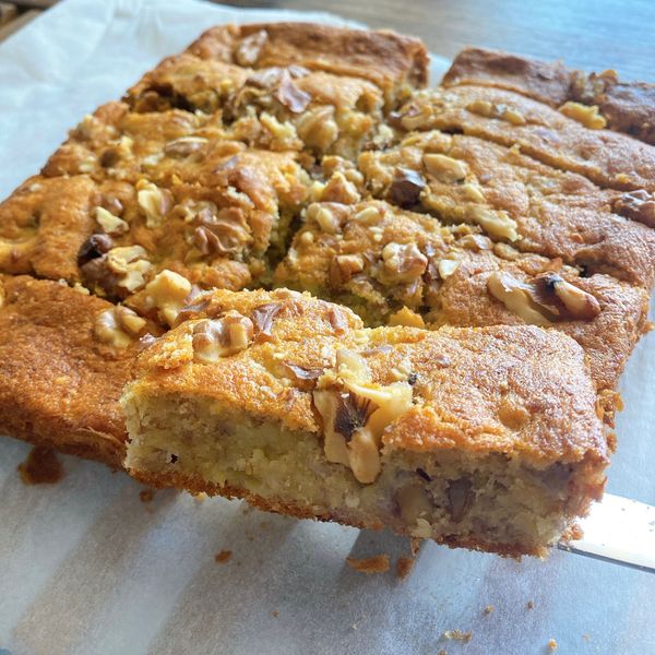 香蕉核果蜂蜜磅蛋糕（清冰箱點心）：Minnie Chang 一起做