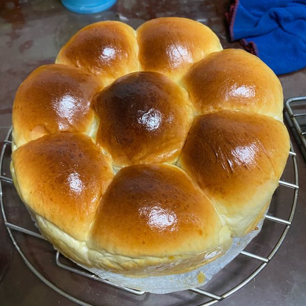 (香軟拉絲)奶油小餐包 : 黃品華一起做