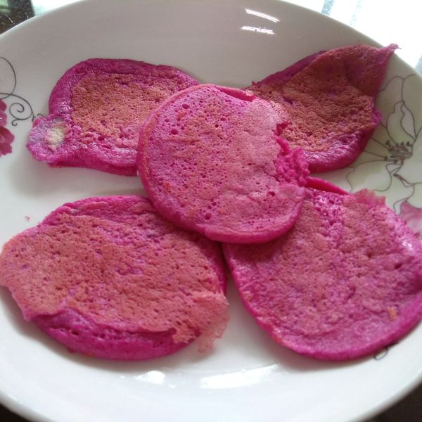 寶寶副食品-火龍果鬆餅：葉子 一起做