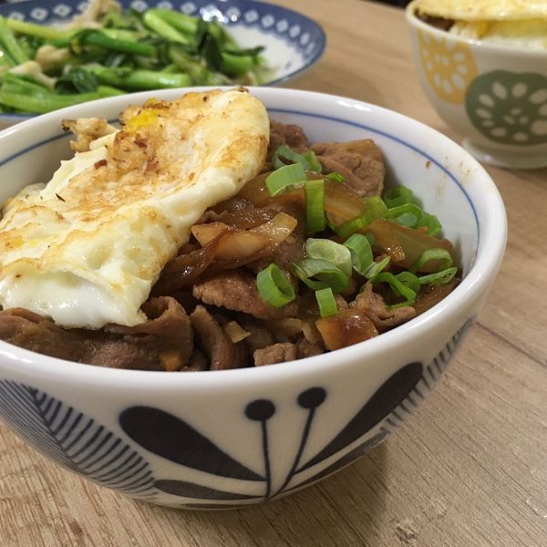 沙茶豬肉蓋飯 : 郭乃瑜一起做