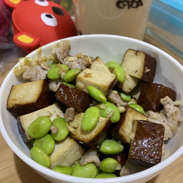 蒜香毛豆炒豆干：Hui Hsuan Kuo 一起做