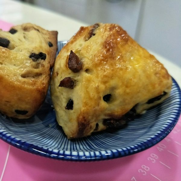 超簡單又美味鬆軟的司康（Video)：伊君鄭 一起做