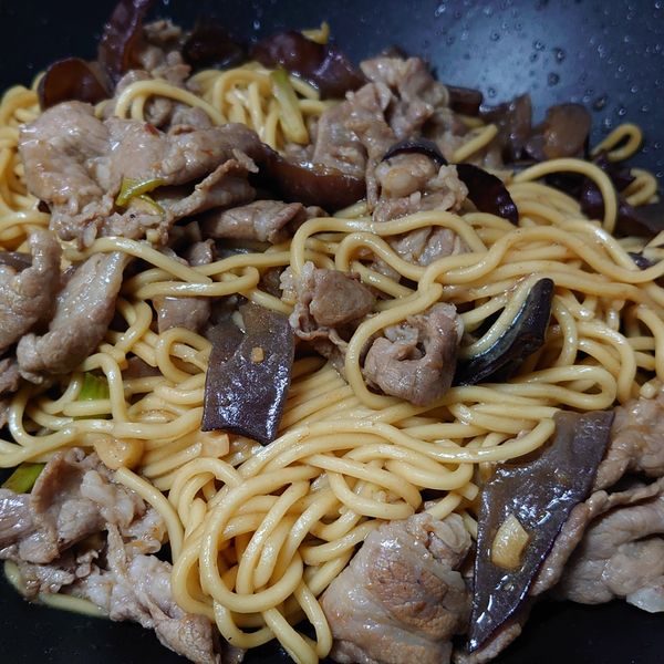 經典台式肉絲炒麵(超好吃) : Wen Chin Lee一起做