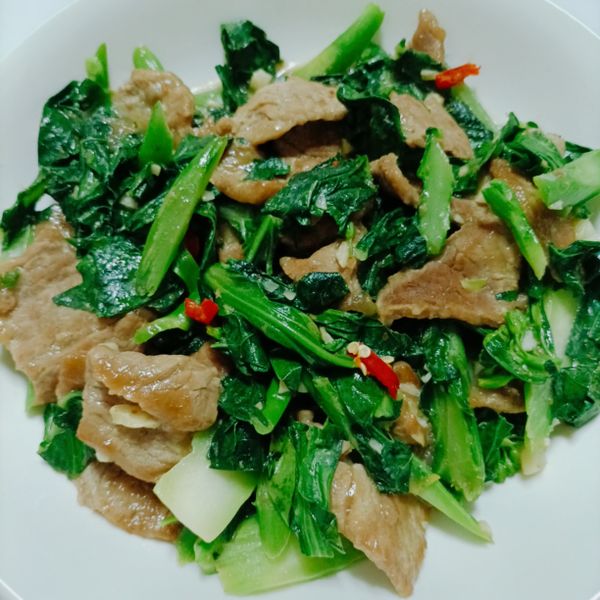 芥蘭牛肉🥄🍛 : chunhan一起做