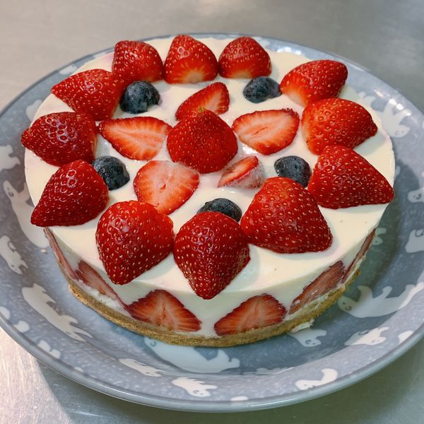 【免烤箱】特濃草莓生乳酪蛋糕:Nai-Yun Guo 一起做