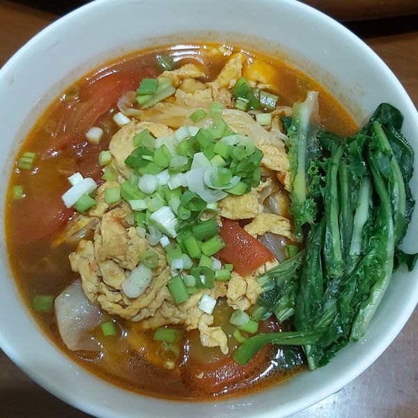 蕃茄雞蛋麵 : 妹仔一起做