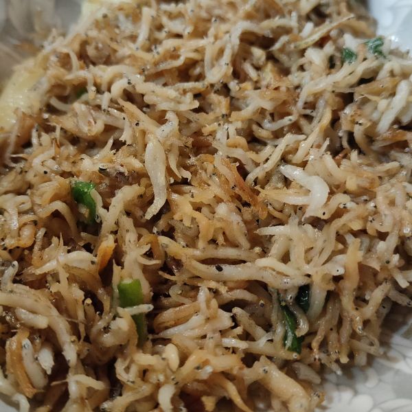 蒜炒吻仔魚 : Lily Kuo一起做