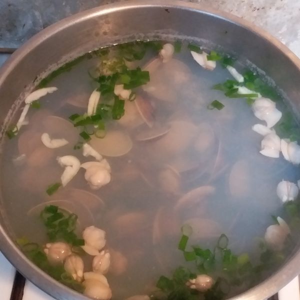 蒜頭蛤蜊湯：楊宜芬 一起做