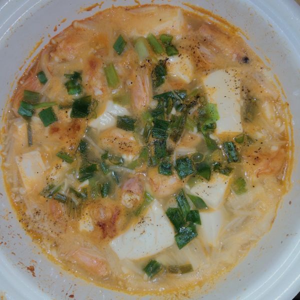 鮮蝦豆腐煲（影片） : Ivy Chan一起做