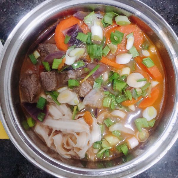 番茄🍅牛肉麵 : 卓立安一起做