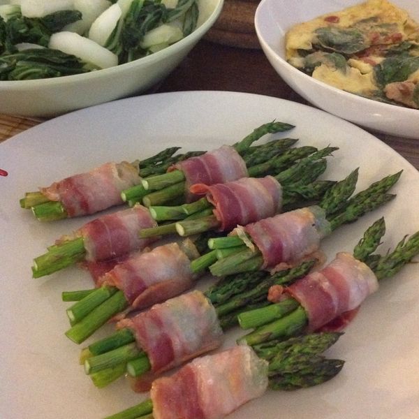 Mimi♥烤培根蘆筍卷 : Shatina一起做