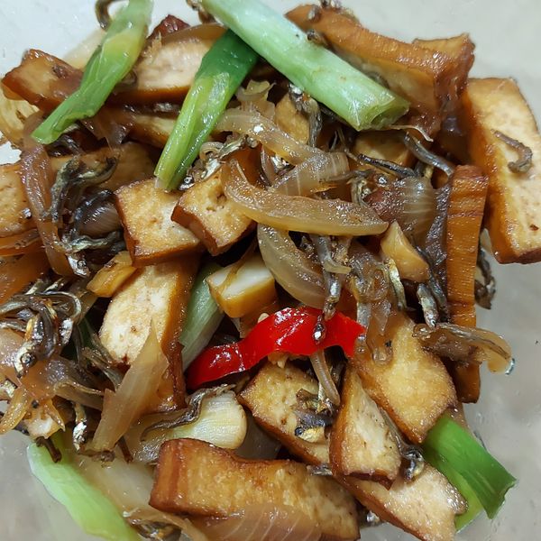豆干炒小魚乾 : 黃慧文一起做