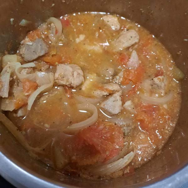 蕃茄洋蔥燉肉 : Enya Kao一起做