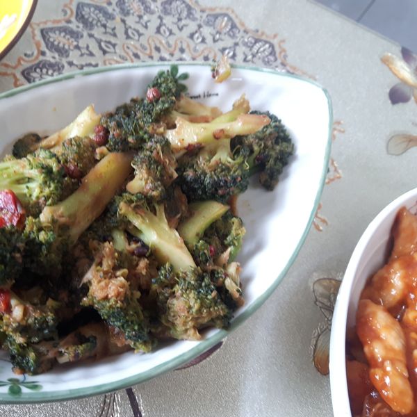 沙茶花椒花椰菜 : 宥子一起做