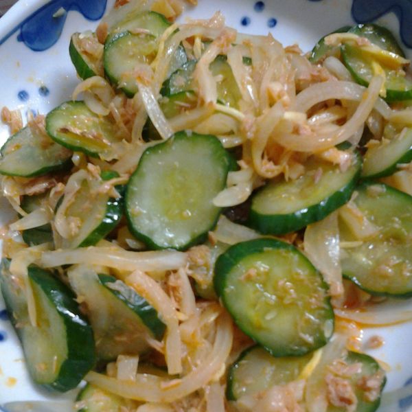 香筍鮪魚拌小黃瓜片 : 黃秀娟一起做