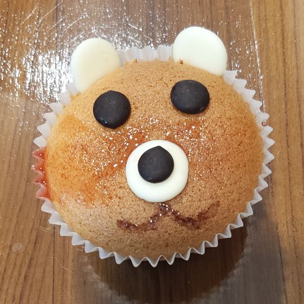 蜂蜜軟Q杯子蛋糕 : Iris  Wu一起做