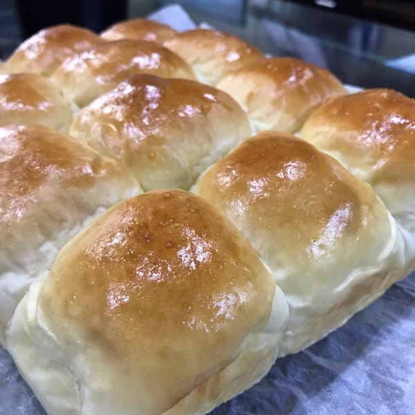 鬆軟香濃奶油小餐包 【手搓麵糰 直接法】：甜妮 一起做