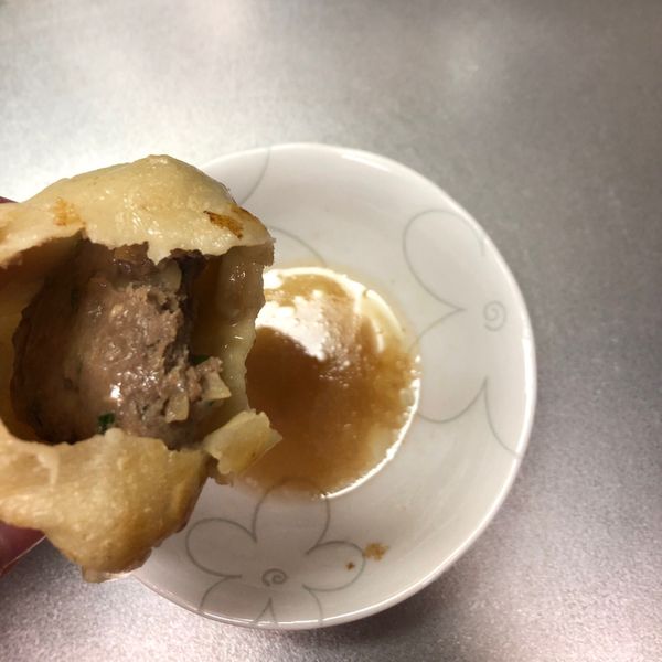 灌湯牛肉餡餅：chi 一起做