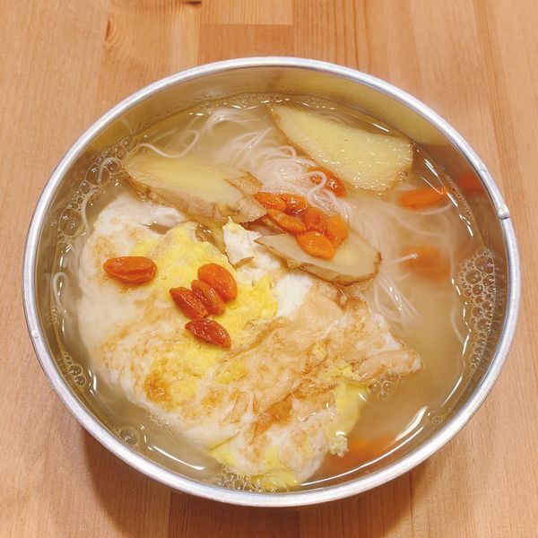 麻油雞蛋麵線：小路馬廚房 一起做