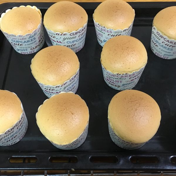 撞牆n次的戚風杯子蛋糕（附失敗案例分析）：許許娟 一起做