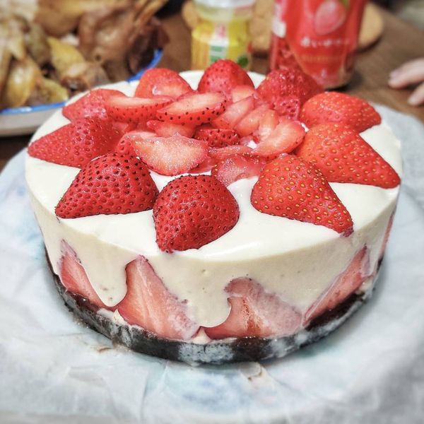 【免烤箱】特濃草莓生乳酪蛋糕:Dawn Lu 一起做