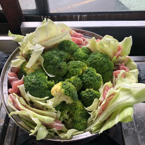 千層高麗菜豬肉鍋 : 謝沂潔一起做
