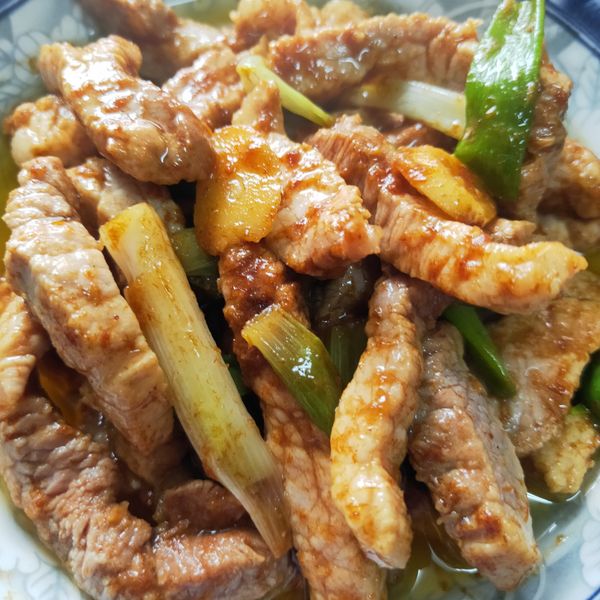 。沙茶肉絲。好吃下飯 : 廖思惠一起做
