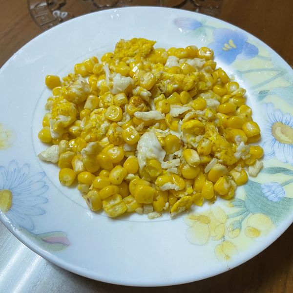 蒜未玉米粒炒蛋：做菜沒有穿圍裙 ❤️ 一起做