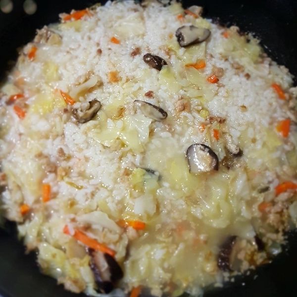 高麗菜鹹粥：YIRU 一起做