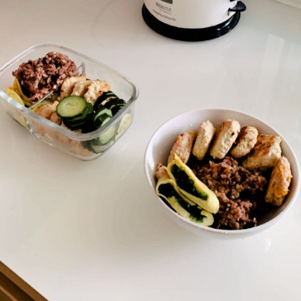 低脂便當菜《香菜雞胸肉餅便當》 : WY一起做