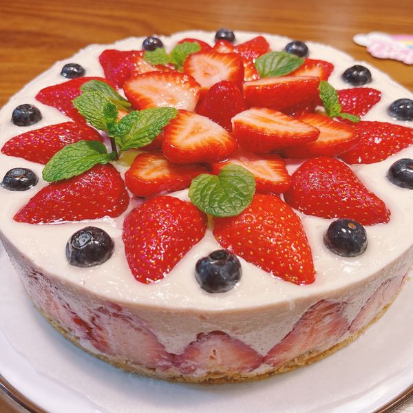 【免烤箱】特濃草莓生乳酪蛋糕:Milly 一起做