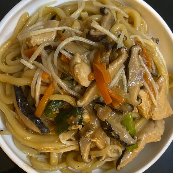 日式居酒屋風--雞肉炒烏龍麵:全職廢人媽媽 一起做