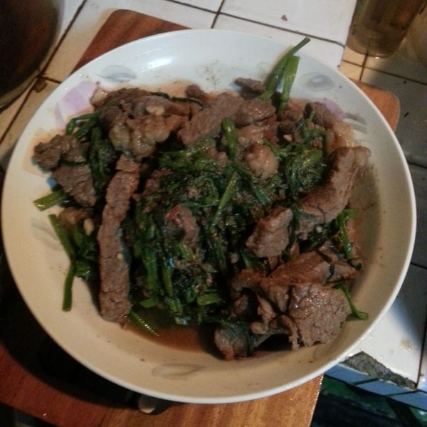 沙荼炒牛肉空心菜 : Tiffany Wu一起做