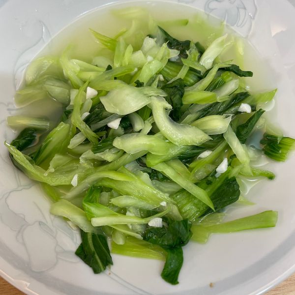 超甜的蒜末清炒青江菜：Abby Cheng 一起做