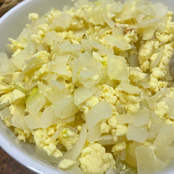 洋蔥炒蛋 : 周嘉一起做