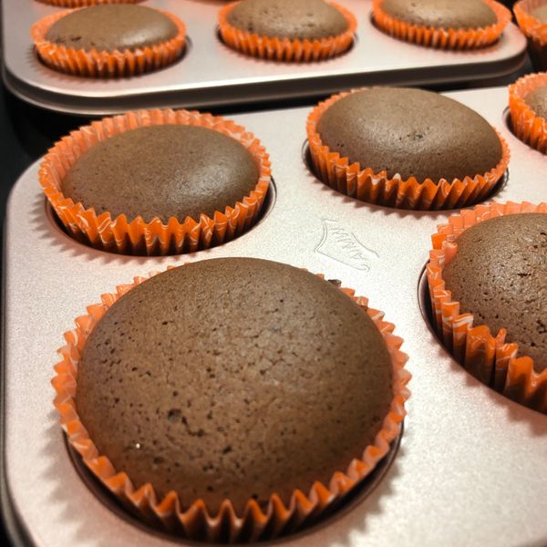 法芙娜可可戚風杯子蛋糕（燙麵戚風） : 翁媽一起做